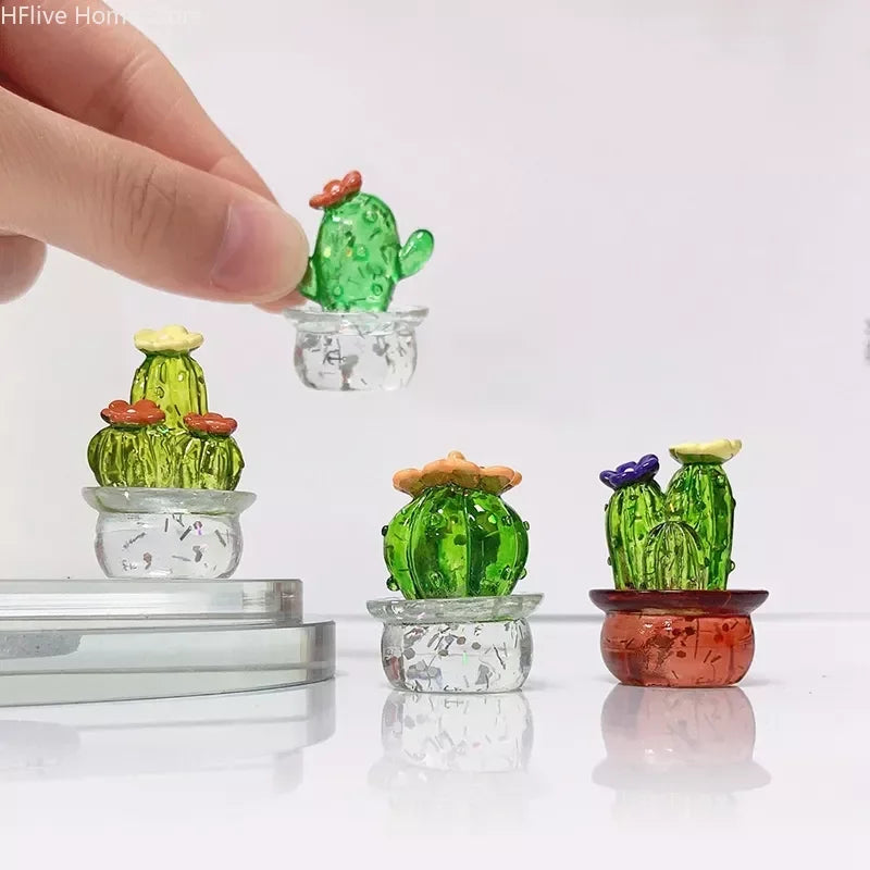 Discover our lifelike Cactus Ornament, crafted from durable resin for vibrant colors and intricate details. Ideal for desks, bookcases, and gifts. 