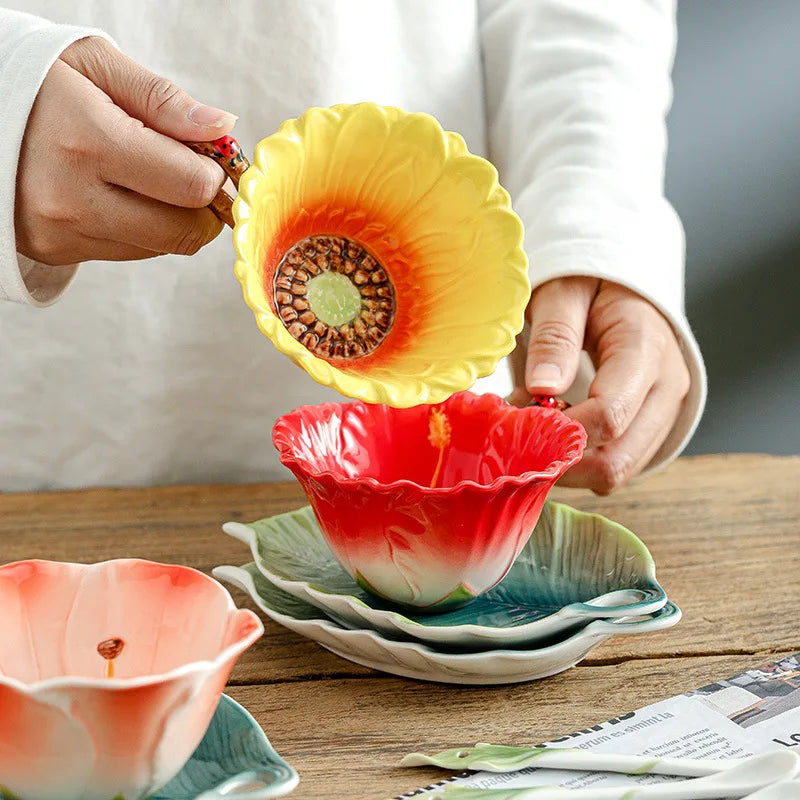 Delight tea lovers with this handmade flower-shaped ceramic mug and matching leaf-shaped saucer. A perfect 200ml gift for Mother’s Day or tea enthusiasts.